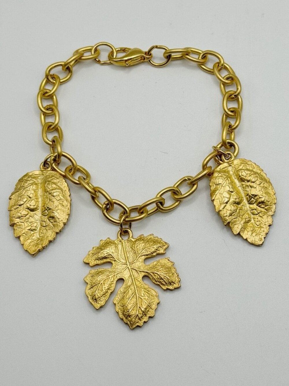 Satin Chain Gold-Tone‎ Leaves Charm Bracelet 7.5”